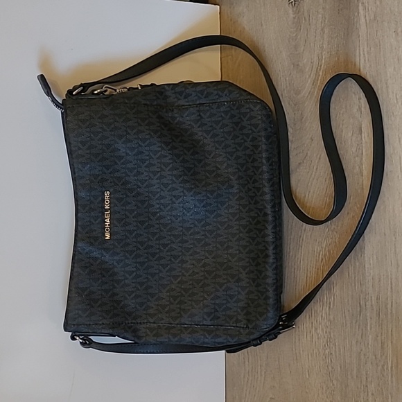 Michael Kors black shoulder bag - Picture 12 of 12